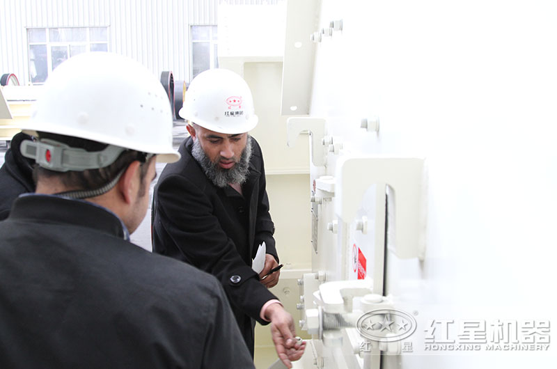 用戶來廠，實(shí)地考察反擊破設(shè)備