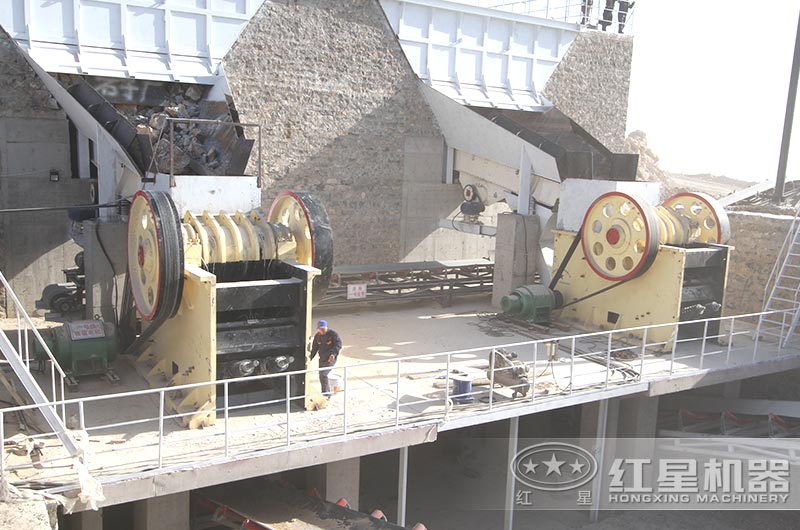 912顎式破石機產(chǎn)量是多少？一臺價格多少錢？